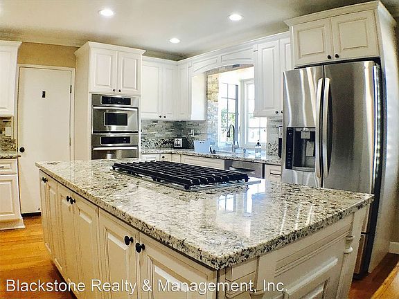 5th image of 634 Rosario Ave
