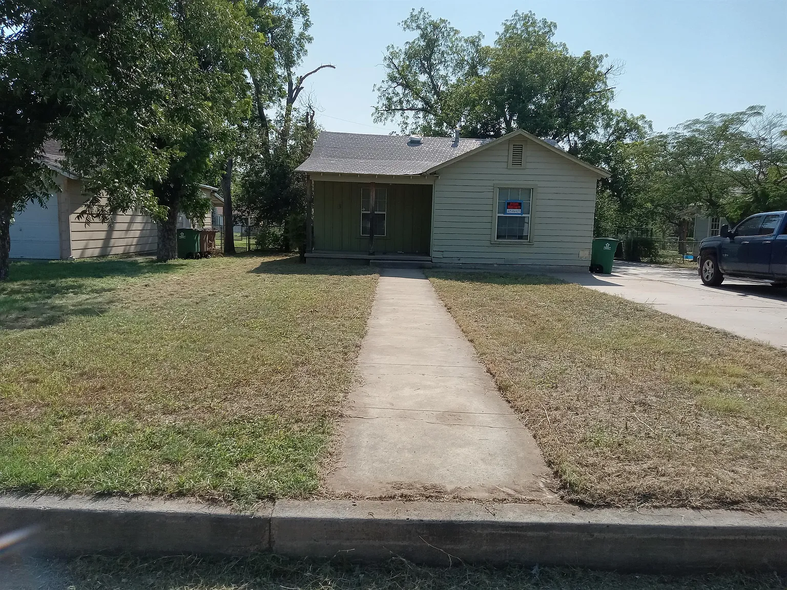 219 La Salle Drive - ~ — Photo 4