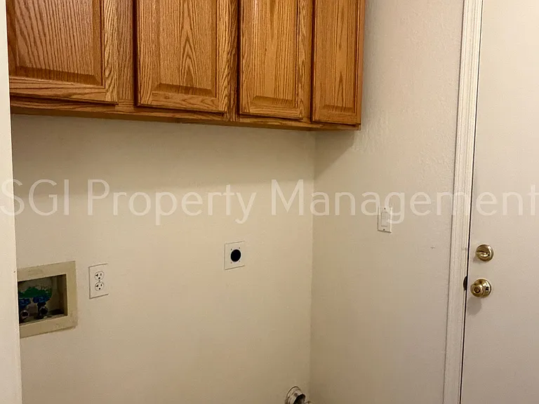 10318 W Missouri Ave — Photo 12