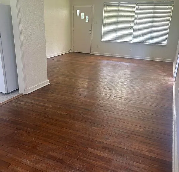 1240 Aberdeen Ave — Photo 3