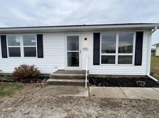 302 S Syracuse Webster Rd #1, Syracuse, IN 46567