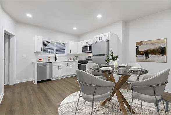 3 bed, 1190 sqft, $2,000 — Photo 1