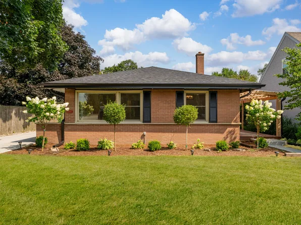 208 47th St, Western Springs, IL 60558