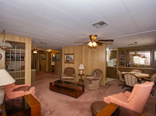 686 W Rainbow Ln, Yuma, AZ 85365