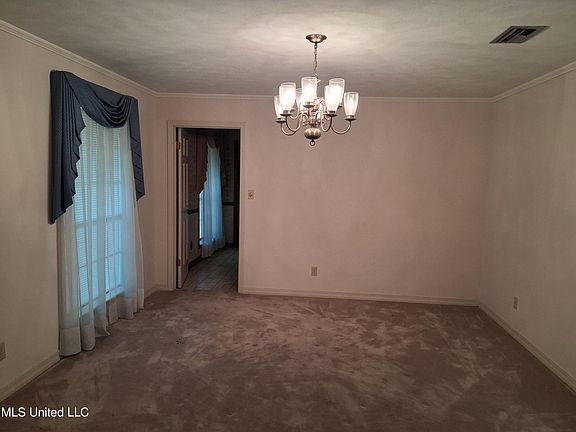 5th image of 113 Pecania Dr