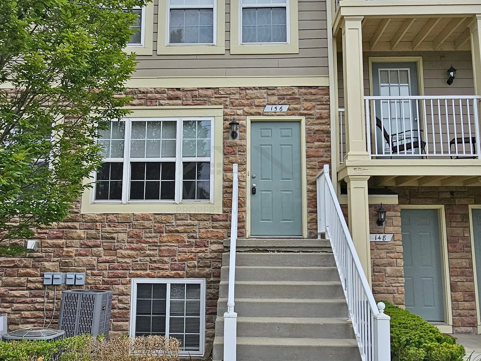 2 bed, 2.0 bath, 881 sqft, $1,700 — Photo 1