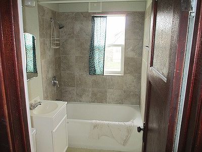 4th image of 2427 W Melvina St #A