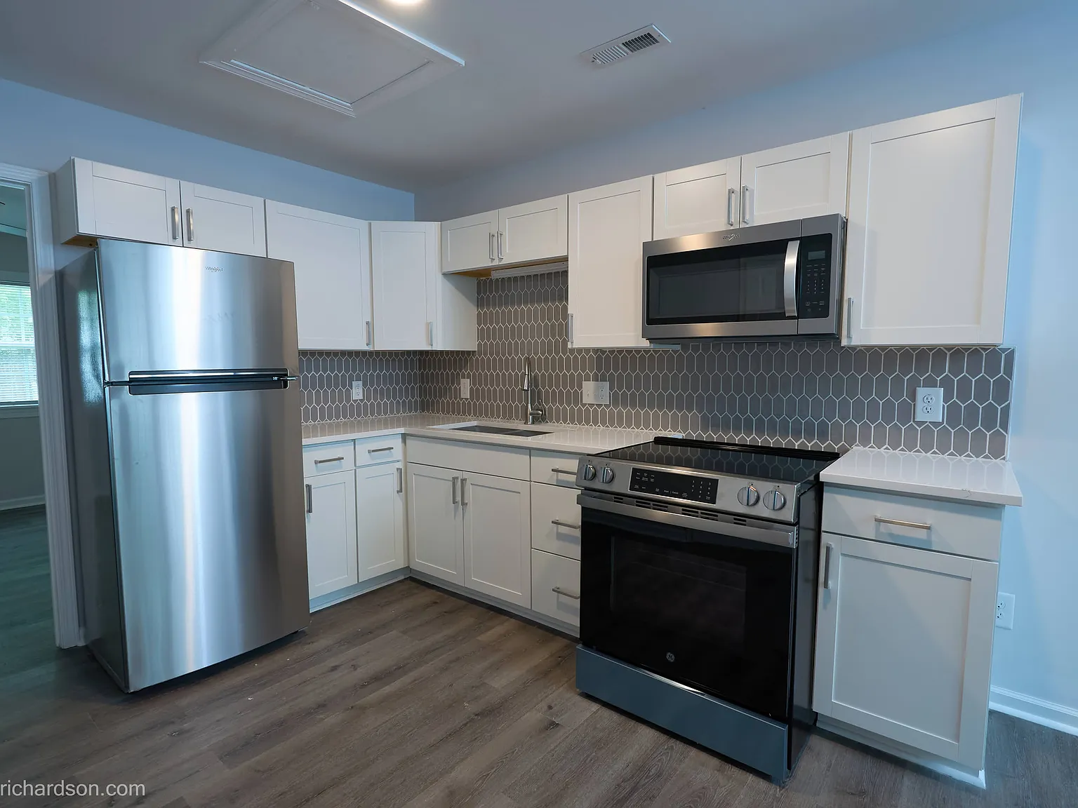 Branch St Senior 727 apt 5 — Photo 4