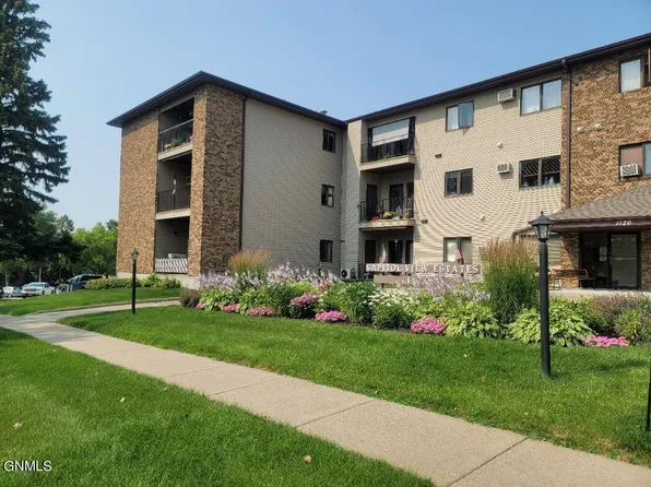 1120 N 12th St APT 2, Bismarck, ND 58501