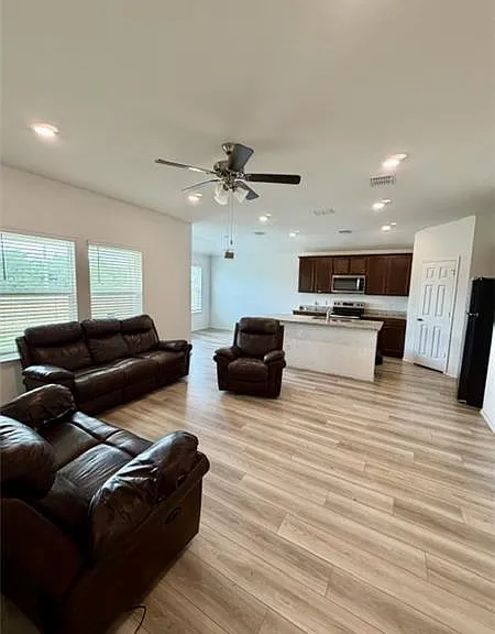12516 Tarres Ct — Photo 5
