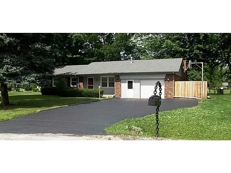 144 Avalon Dr photo 1