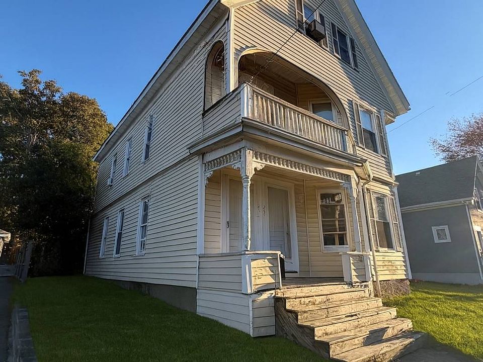 1st image of 250 Market St