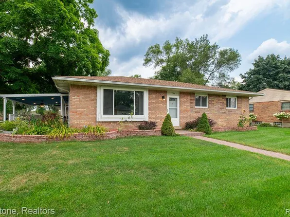 5964 Sutherland Dr, Waterford, MI 48327