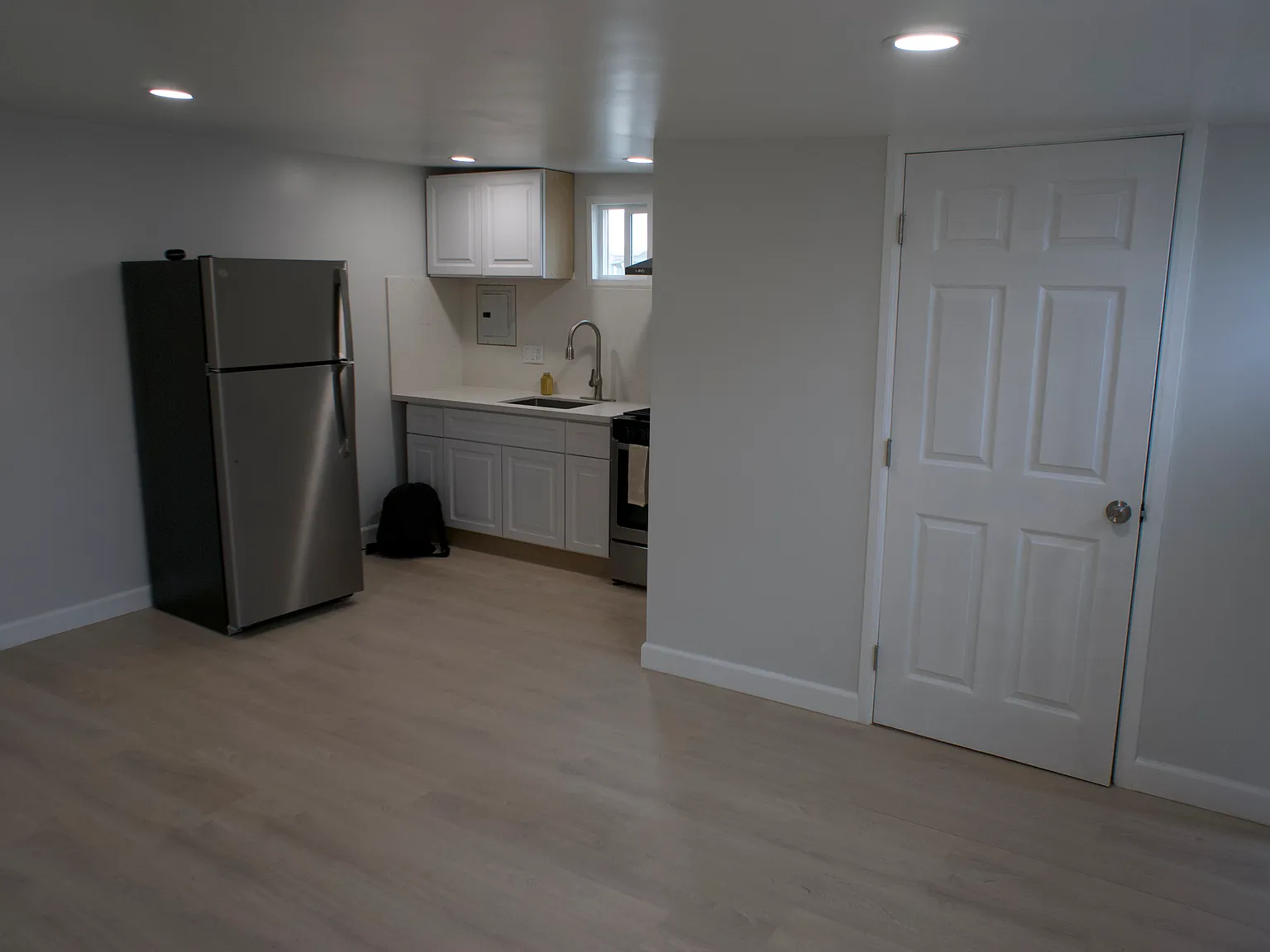 8642 San Luis Ave — Photo 4
