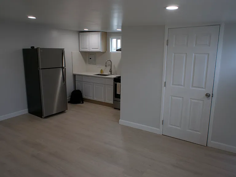 8642 San Luis Ave #3 — Photo 4