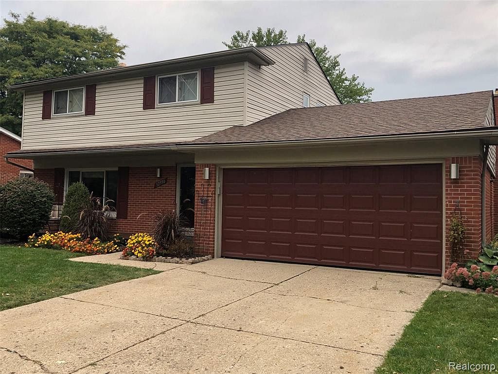 32550 Barkley St, Livonia, MI 48154 | Zillow