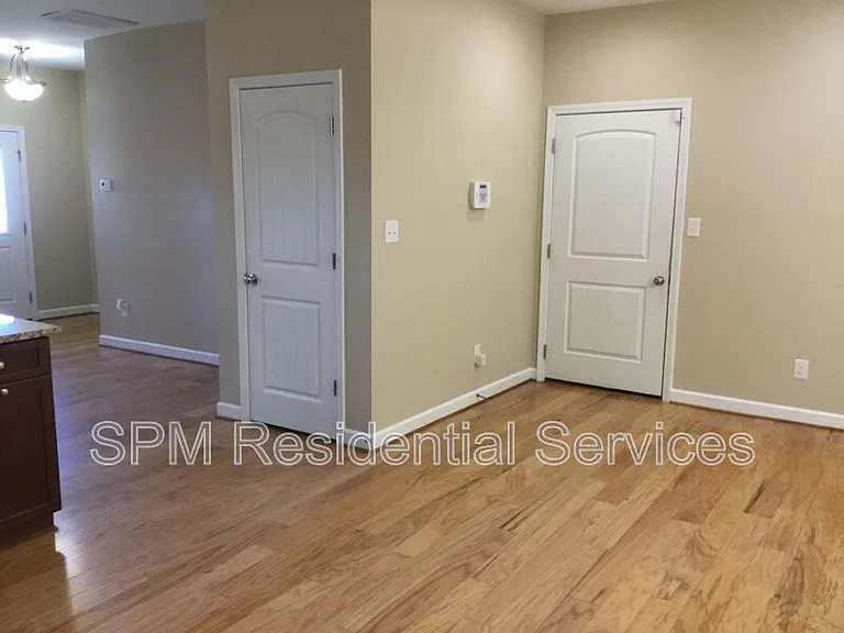 748 Chadwick Shores Dr — Photo 3