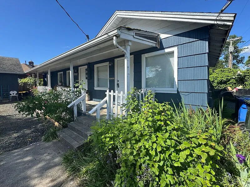 2 bed, 1.0 bath, 780 sqft, $1,495 — Photo 2