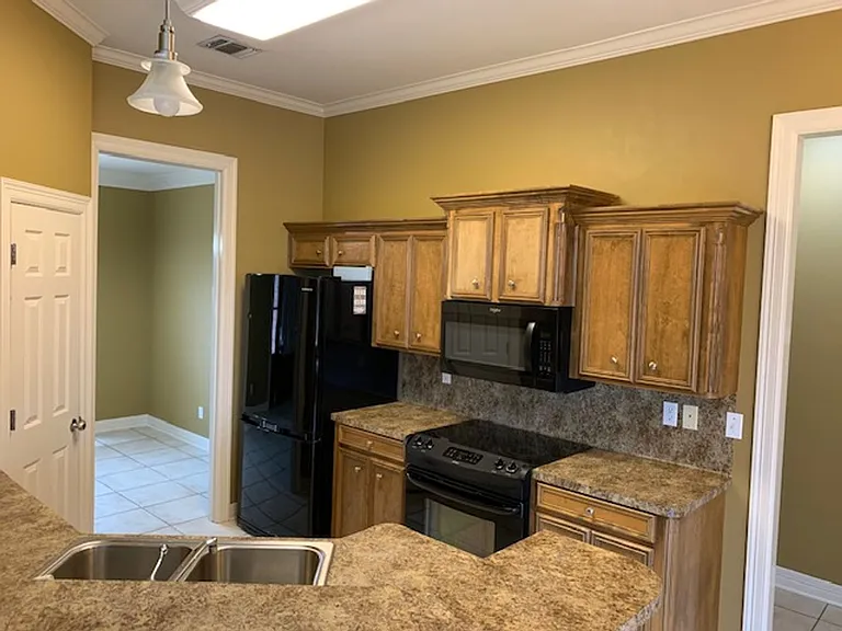 1201 Quincy Dr — Photo 7