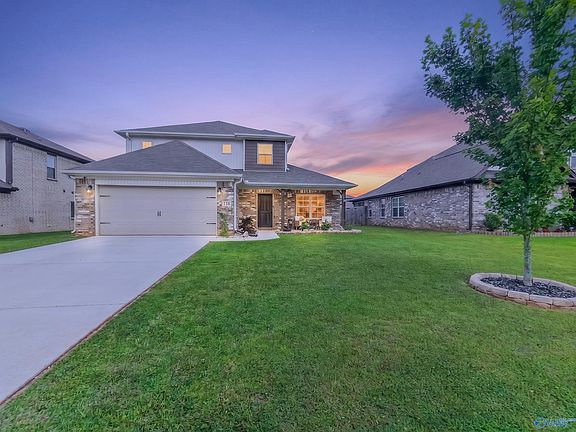 3rd image of 138 Heritage Way Dr