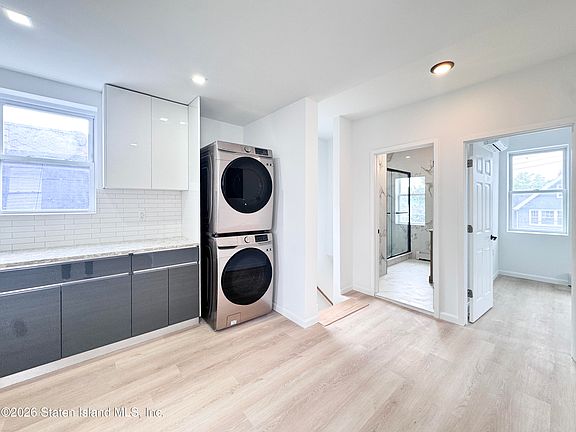 4th image of 81 Sumner Ave