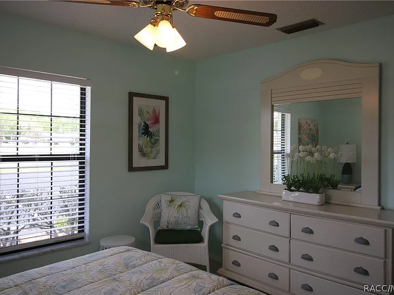 908 Pritchard Island Rd — Photo 16