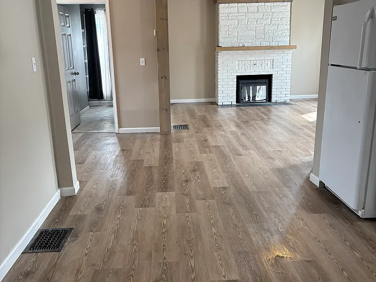905 Salina St — Photo 3