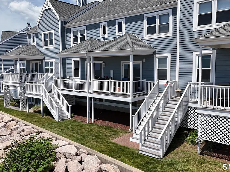 72 Cosey Beach Ave #3 — Photo 10