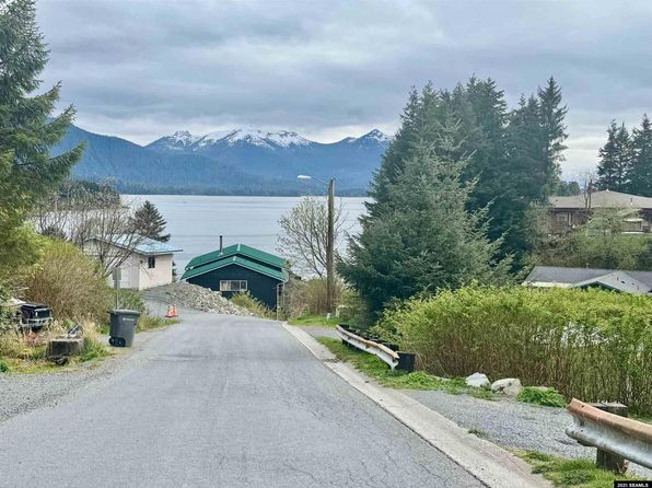 111 Wolff Dr, Sitka, AK 99835