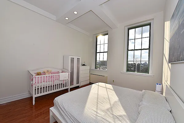 Rented by Keller Williams NYC | media 20