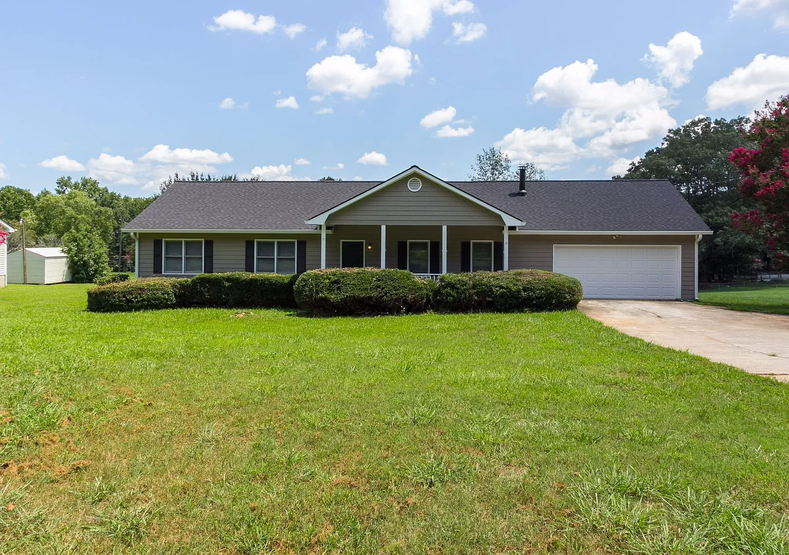 Available Now! - 3 Bedroom 2 Bathroom Ranch In Newton County! — Photo 1
