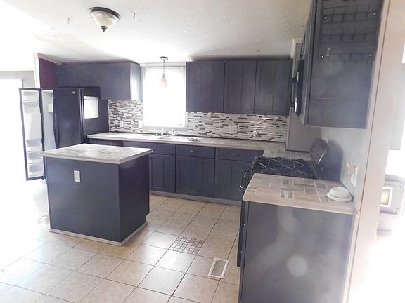 4th image of 536 Westwood Dr