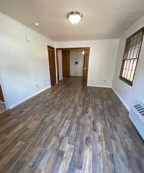 Timberlane Apartments — Photo 8