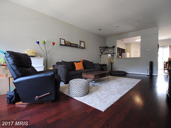 3rd image of 2712 Cherrywood Ct