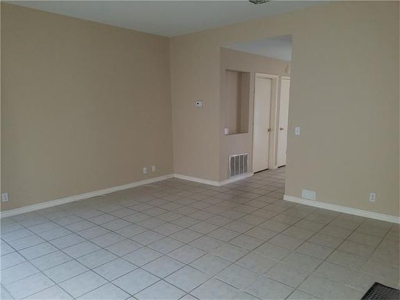4th image of 7117 Apperson St