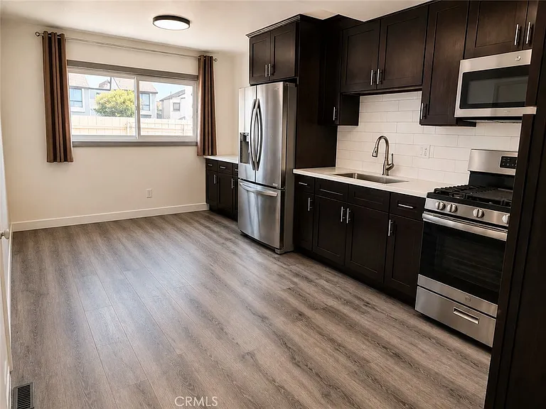 8521 Saint Belmont #B — Photo 9