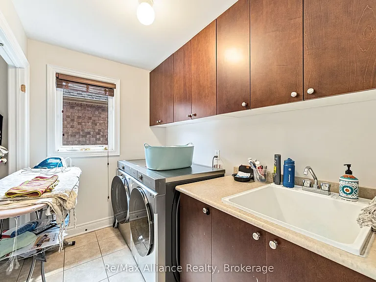 2404 Rideau Dr — Photo 18