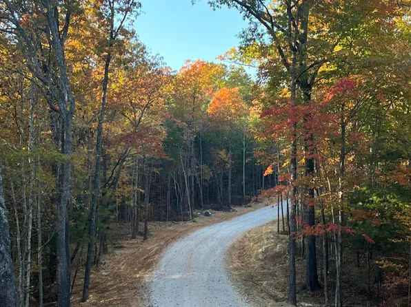 104 Cherokee Path, Tellico Plains, TN 37385