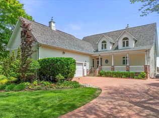 9155 Lakeshore Dr, Pleasant Prairie, WI 53158