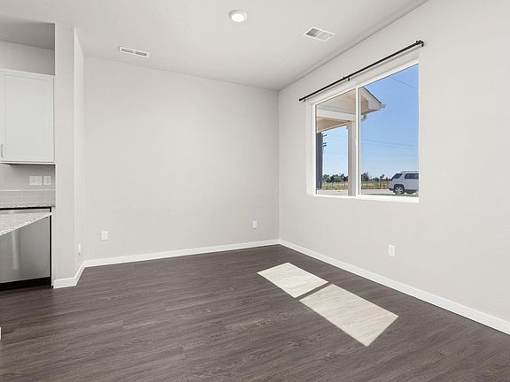 5th image of 1353 Reynolds St #18D