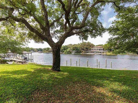 2nd image of 103 Chanteclaire Cir
