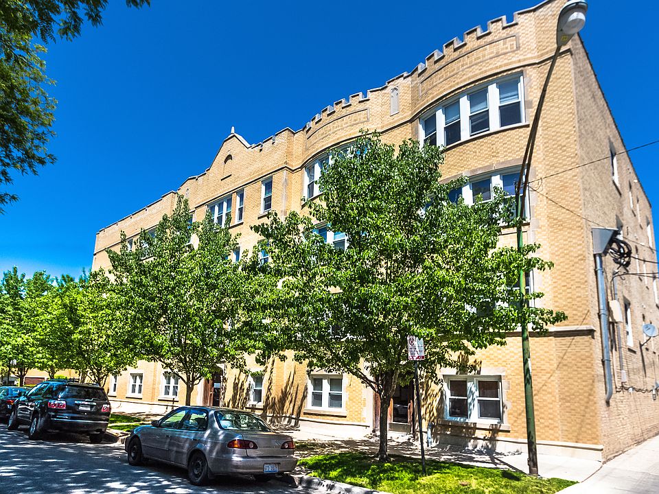 1st image of 5253 N Rockwell St APT 1