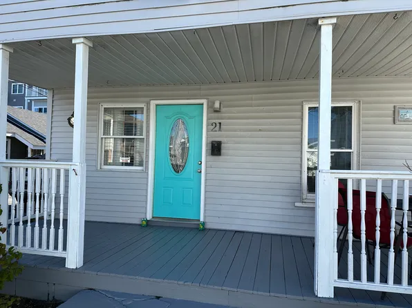 21 M St, Hampton, NH