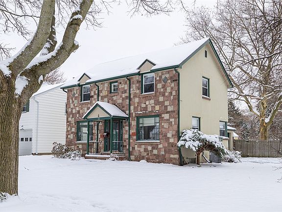 2nd image of 101 Freemont Rd