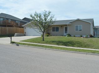 1006 Springsteen Ln, Rapid City, SD 57701