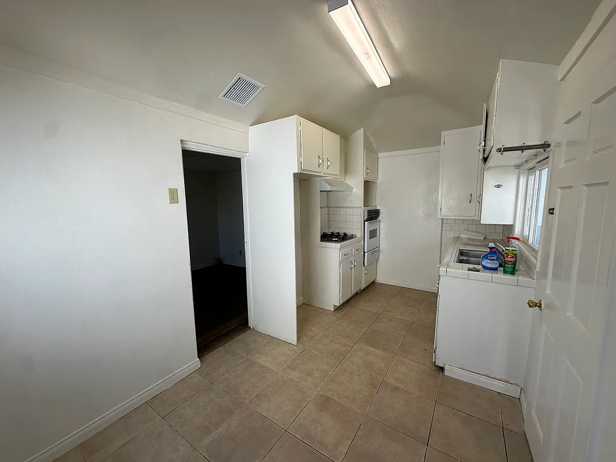Building Photo - 4476 Apricot Rd #B