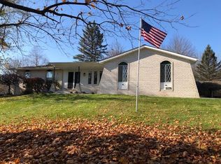 2553 Bullard Rd, Hartland, MI 48353