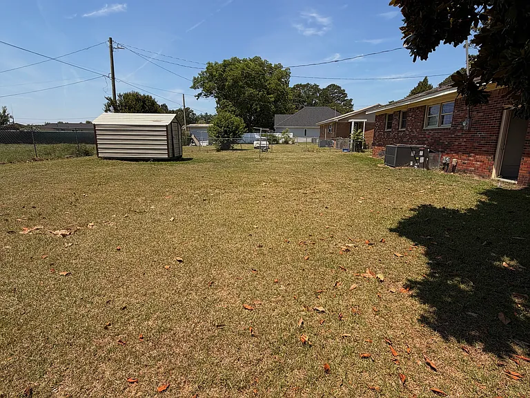 330 Allen Dr — Photo 10