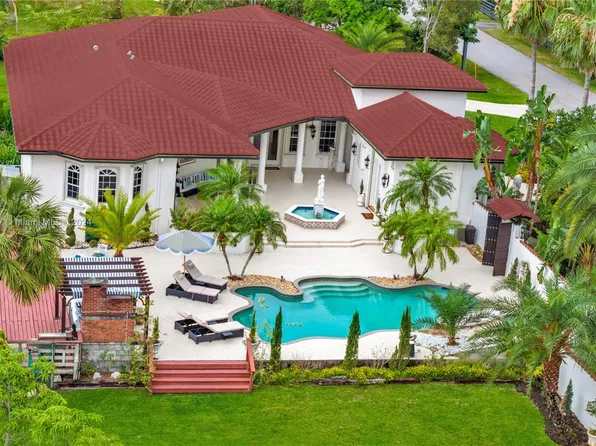 11700 NW 19th St, Plantation, FL 33323