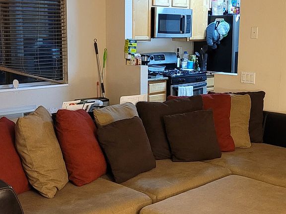 5th image of 10166 Camino Ruiz Unit 30